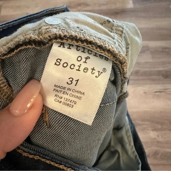 Articles of Society Flare Crop Jeans Size 31 Raw Hem Dark Wash Trendy Stretchy - Picture 6 of 12